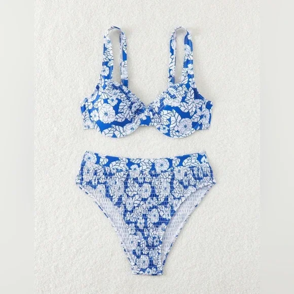 Brand New Floral Blue and White Bikini Set - SZ L - Picture 1 of 4